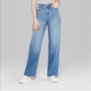 Wide Legged Jeans